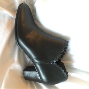 Jack Rogers Marianne Black Leather Ankle Boot